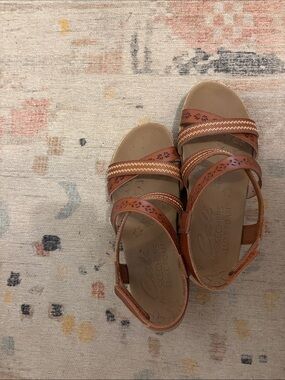 Skechers Women's Tan/Brown Decorative Strap Sandals